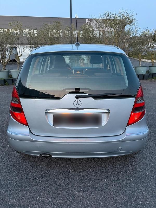 Gebraucht Mercedes A200 136 PS (100 kW) 2006 Andere farben Limousine