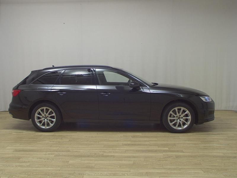 Gebraucht Audi A4 Ambiente 204 PS (150 kW) 2021 Schwarz Kombi