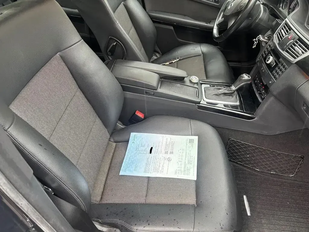Gebraucht Mercedes E220 Avantgarde 170 PS (125 kW) 2010 Grau Limousine