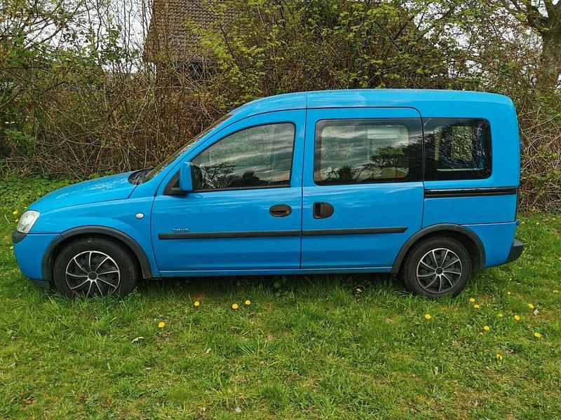 Occasion Opel Combo 65 ch (47 kW) 2003 Bleue Monospace