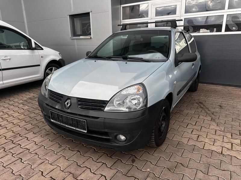 Silber Gebraucht 2004 Renault Clio II Kleinwagen | 1.950 € (Etwas zu teuer) - Bild 1/4
