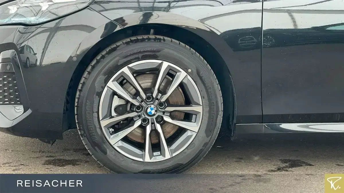 Gebraucht BMW 223 Active Tourer M Sport 218 PS (160 kW) 2025 Saphirschwarz metallic Van / Kleinbus