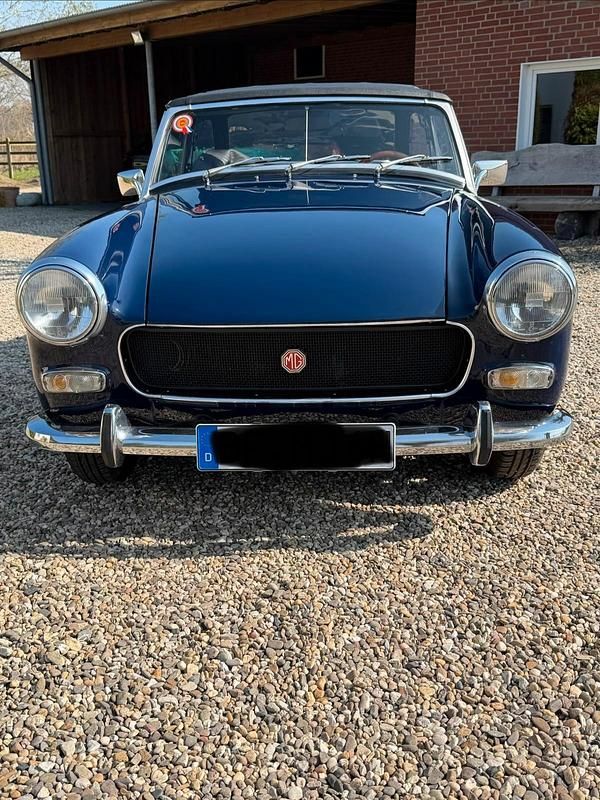 Second-hand MG Midget 66 CP (48 kW) 1972 Albastru Cabrio