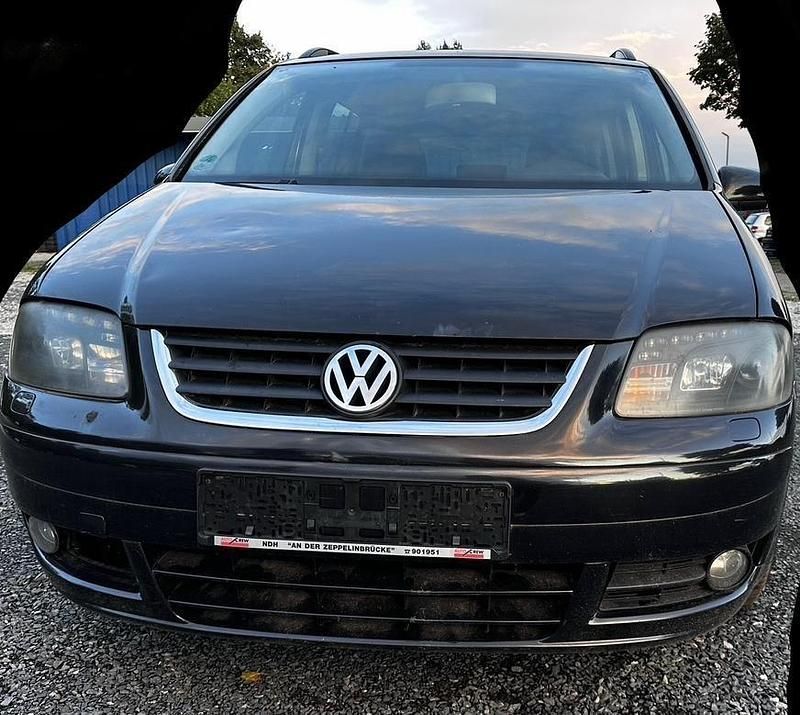 Schwarz Gebraucht 2005 VW Touran Van / Kleinbus | 800 € (Superpreis) - Bild 1/4
