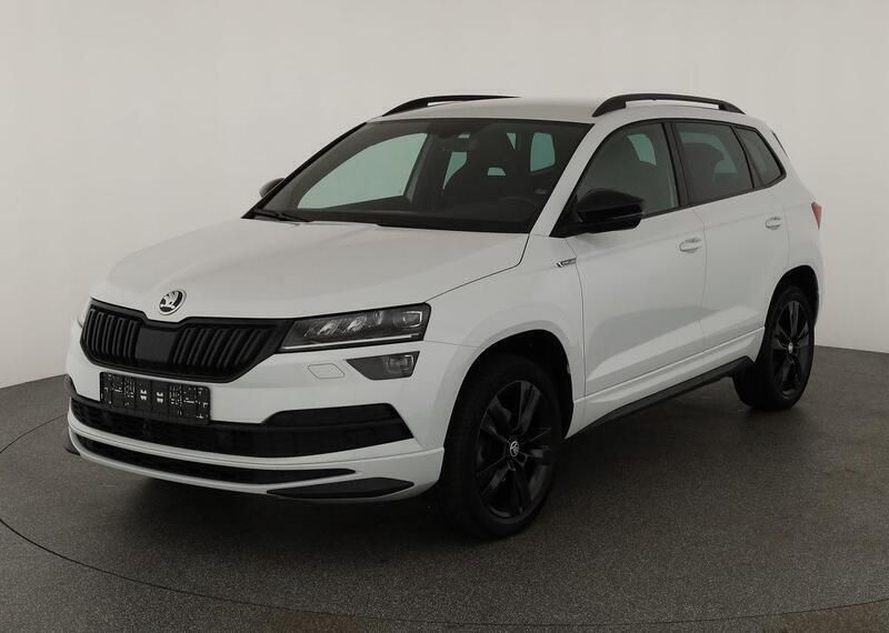 Moon weiss metallic Gebraucht 2020 Skoda Karoq SportLine SUV | 26.495 € (Guter Preis) - Bild 1/4