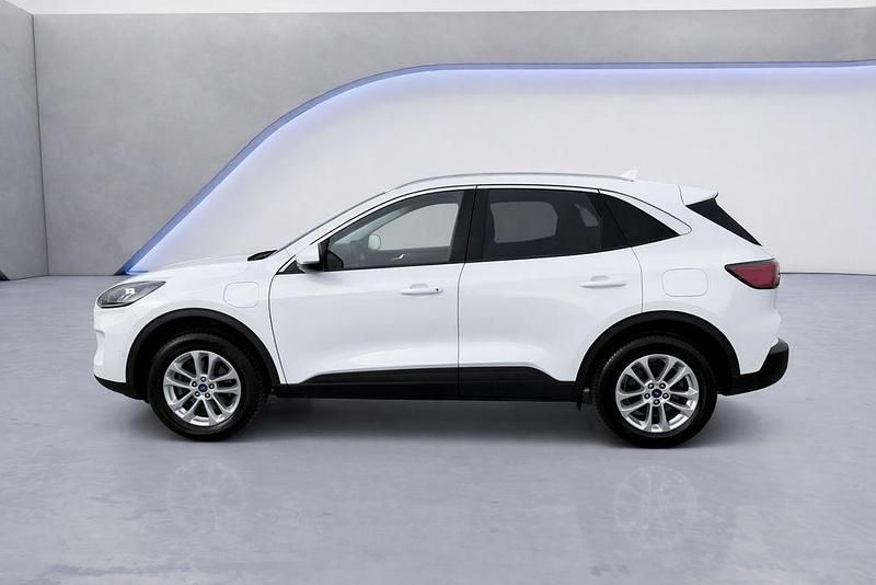 Gebraucht Ford Kuga Titanium 152 PS (111 kW) 2021 Weiß SUV