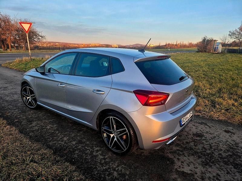 Silber Gebraucht 2020 Seat Ibiza FR Kleinwagen | 14.555 € (Fairer Preis) - Bild 1/4