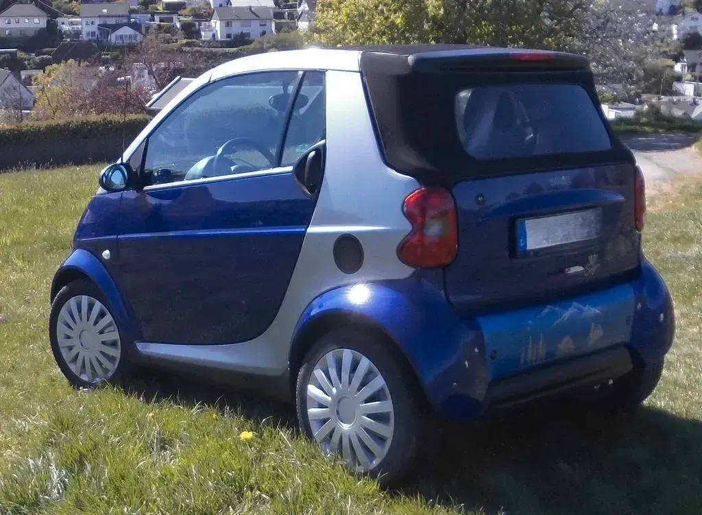 Usata Smart ForTwo Cabrio Pulse 61 CV (44 kW) 2002 Blu Cabrio