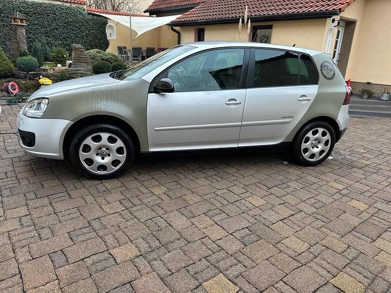 Silber Gebraucht 2008 VW Golf V Kleinwagen | 1.999 € (Guter Preis) - Bild 1/4