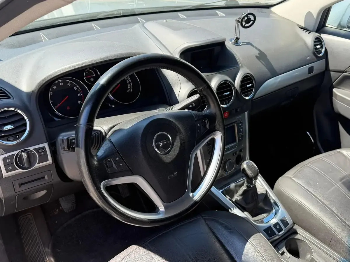 Second-hand Opel Antara 167 CP (122 kW) 2012 Argintiu SUV