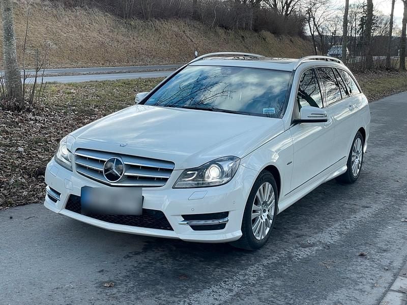 Gebraucht Mercedes C250 204 PS (150 kW) 2011 Weiß Kombi