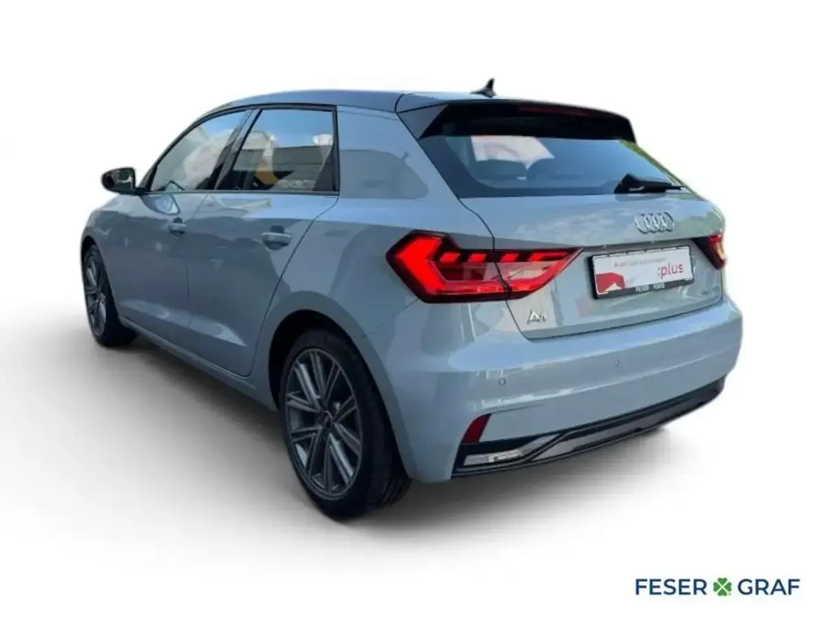 Gebraucht Audi A1 Sportback Advanced Plus 110 PS (80 kW) 2023 Pfeilgrau perleffekt/mythosschwarz metallic Kleinwagen