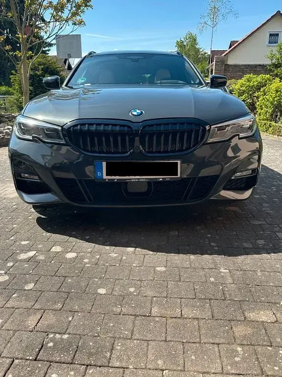 Gebraucht BMW 320 M Sport 190 PS (139 kW) 2019 Grau Limousine