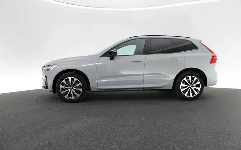 Gebraucht Volvo XC60 Plus 197 PS (144 kW) 2024 Grau SUV