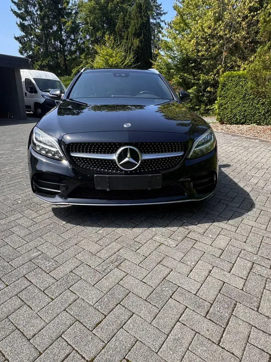 Gebraucht Mercedes C300 AMG 245 PS (180 kW) 2020 Schwarz Kombi