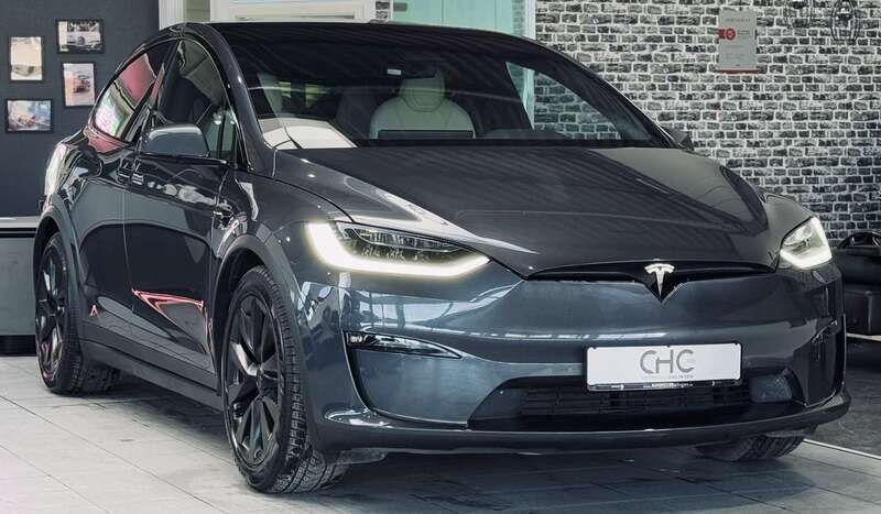 Grau Gebraucht 2022 Tesla Model X Plaid SUV | 79.990 € (Guter Preis) - Bild 1/4