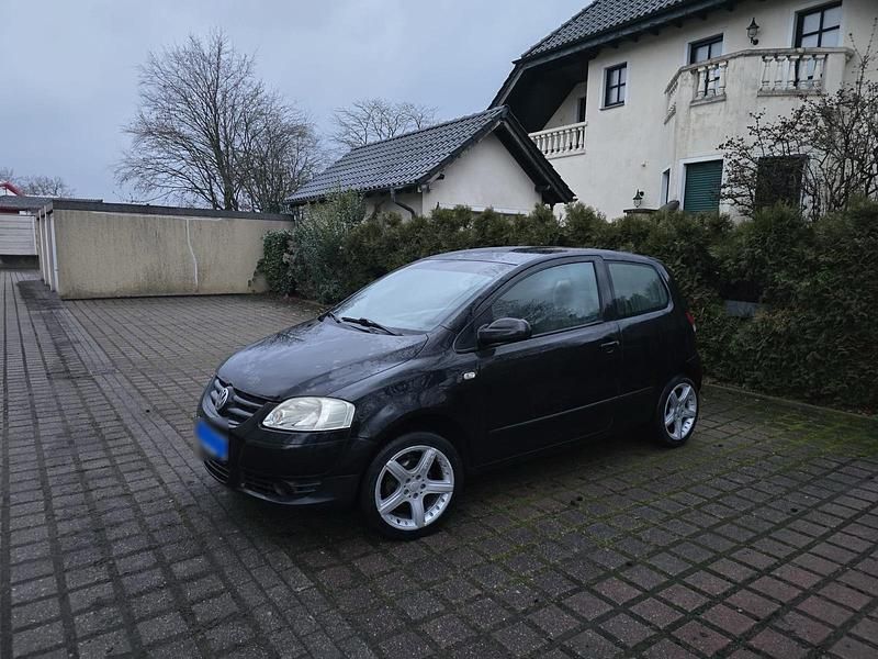 Second-hand VW Fox 55 CP (40 kW) 2007 Negru Hatchback