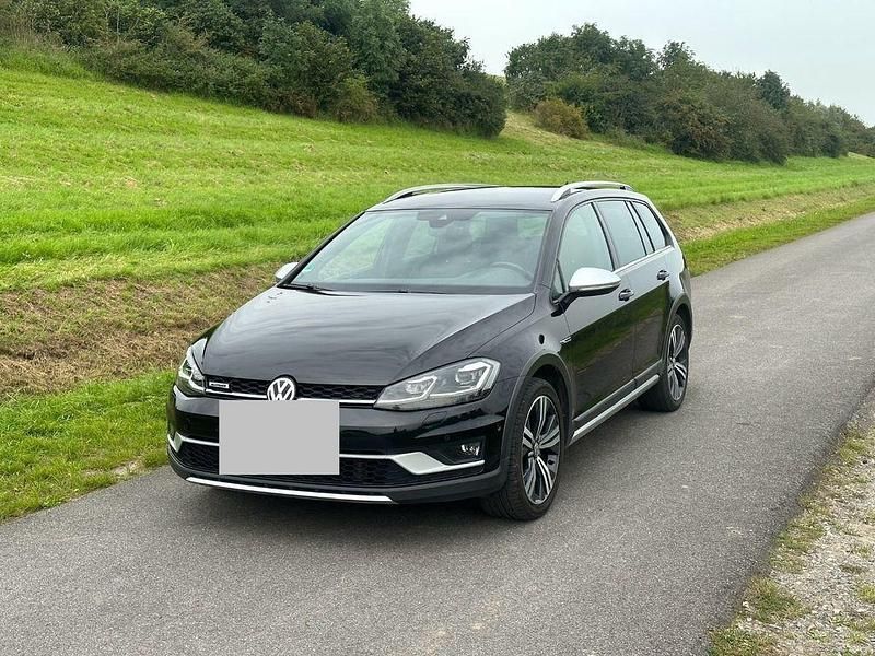 Gebraucht VW Golf Alltrack 184 PS (135 kW) 2017 Schwarz Kombi