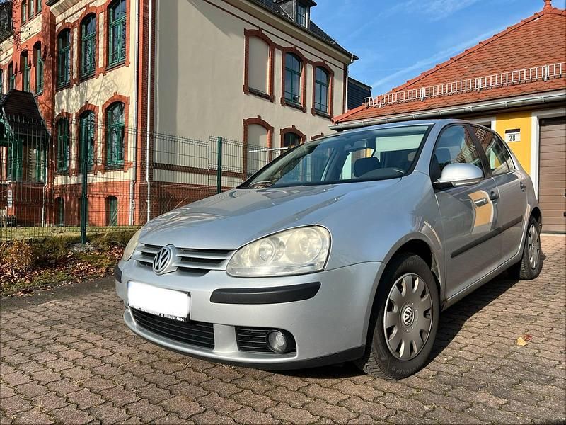 Silber Gebraucht 2004 VW Golf V Limousine | 590 € (Superpreis) - Bild 1/4
