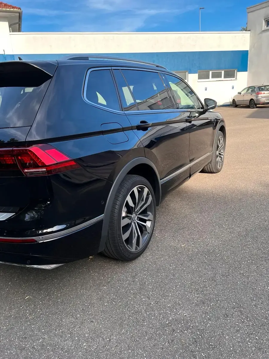 Gebraucht VW Tiguan Allspace R-line 220 PS (161 kW) 2018 Schwarz SUV