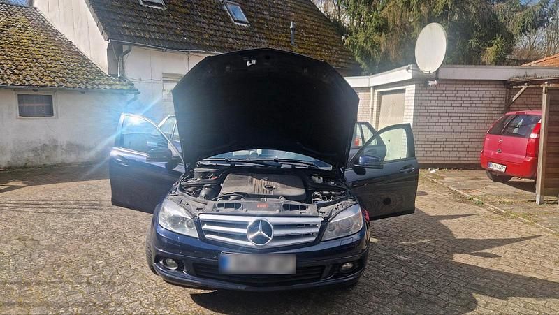 Gebraucht Mercedes C220 170 PS (125 kW) 2009 Blau Kombi