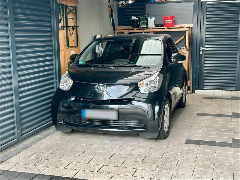 Gebraucht Toyota iQ 68 PS (50 kW) 2009 Schwarz Kleinwagen