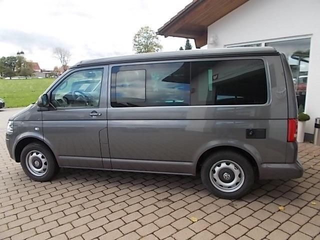 Gebraucht VW T5 Comfortline 140 PS (102 kW) 2015 Grau metallic Van