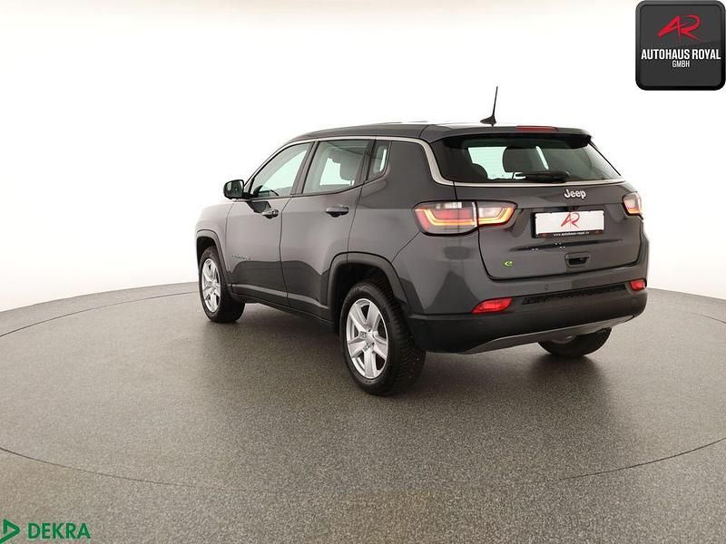 Gebraucht Jeep Compass Altitude 131 PS (96 kW) 2025 Grau SUV