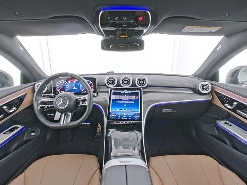 Gebraucht Mercedes 220 197 PS (144 kW) 2024 Unilack polarweiß Coupé