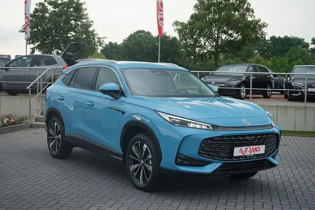 Neu MG HS Luxury 170 PS (125 kW) 2025 Andere SUV