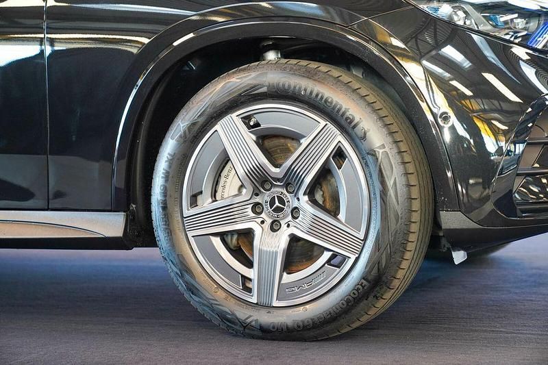 Gebraucht Mercedes GLC450 AMG line 367 PS (269 kW) 2024 Obsidianschwarz Coupé