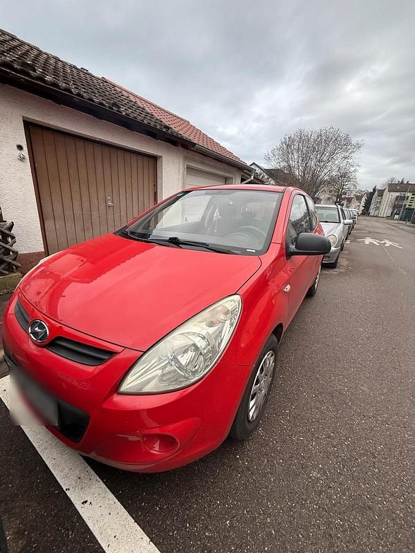 Rot Gebraucht 2009 Hyundai i20 Kleinwagen | 1.900 € (Superpreis) - Bild 1/4