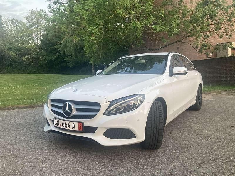 Gebraucht 2015 Mercedes C200 Avantgarde Kombi | 10.200 € (Etwas zu teuer) - Bild 1/4
