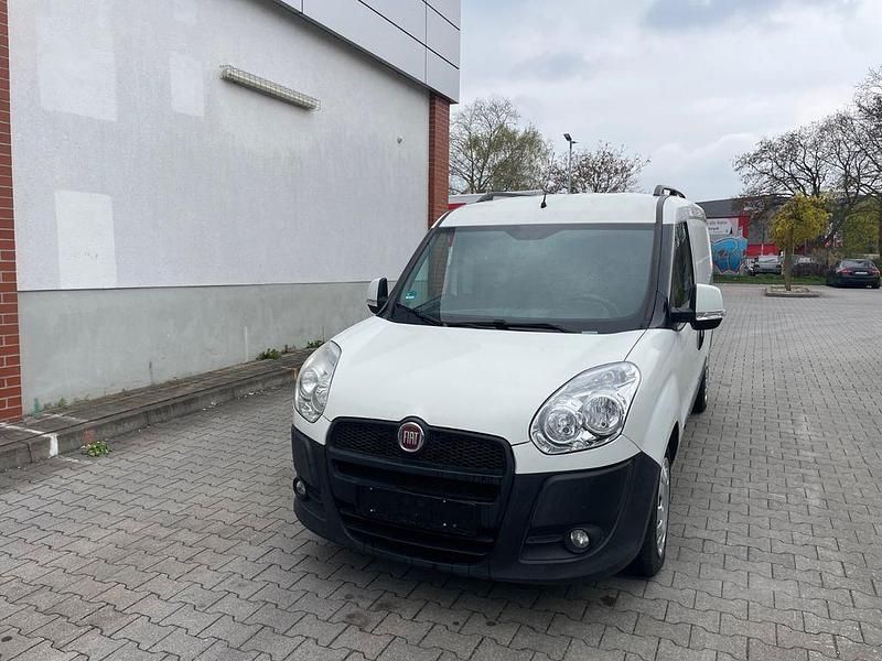 Gebraucht Fiat Doblò 90 PS (66 kW) 2015 Weiß Van / Kleinbus