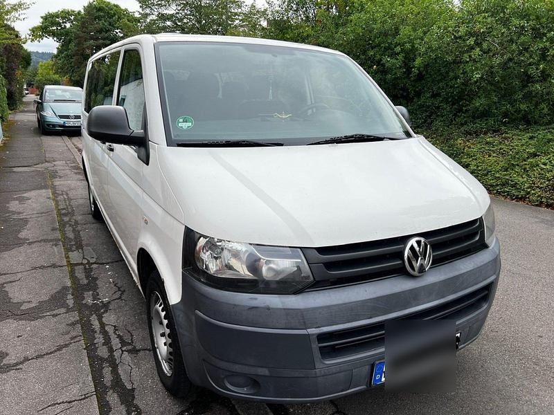 Weiß Gebraucht 2012 VW Transporter Van | 8.990 € (Etwas zu teuer) - Bild 1/4