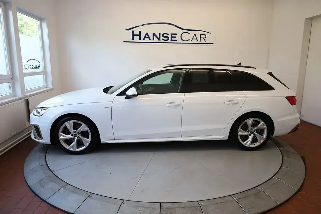 Gebraucht Audi A4 S-Line 163 PS (119 kW) 2023 Weiß Kombi