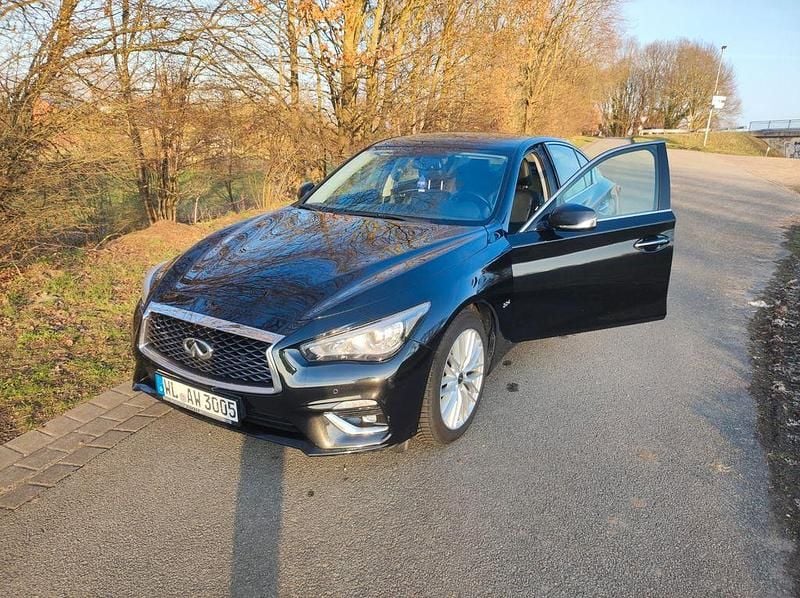 Gebraucht Infiniti Q50 170 PS (125 kW) 2017 Schwarz Limousine