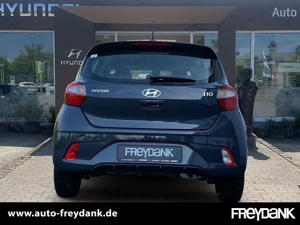 Gebraucht Hyundai i10 Select 63 PS (46 kW) 2025 Aurora grey Kleinwagen
