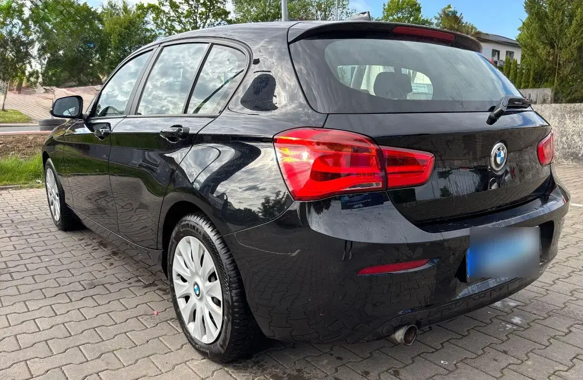 Gebraucht BMW 116 Advantage 109 PS (80 kW) 2015 Schwarz Kleinwagen