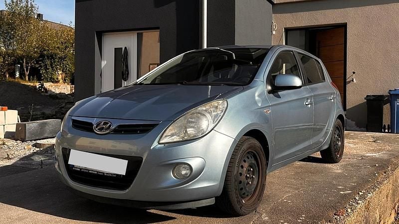Blau Gebraucht 2009 Hyundai i20 Kleinwagen | 1.500 € (Fairer Preis) - Bild 1/3
