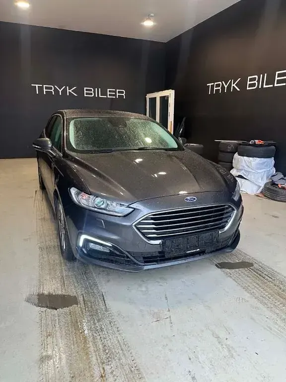 Gebraucht Ford Mondeo Titanium 190 PS (139 kW) 2020 Grau Limousine
