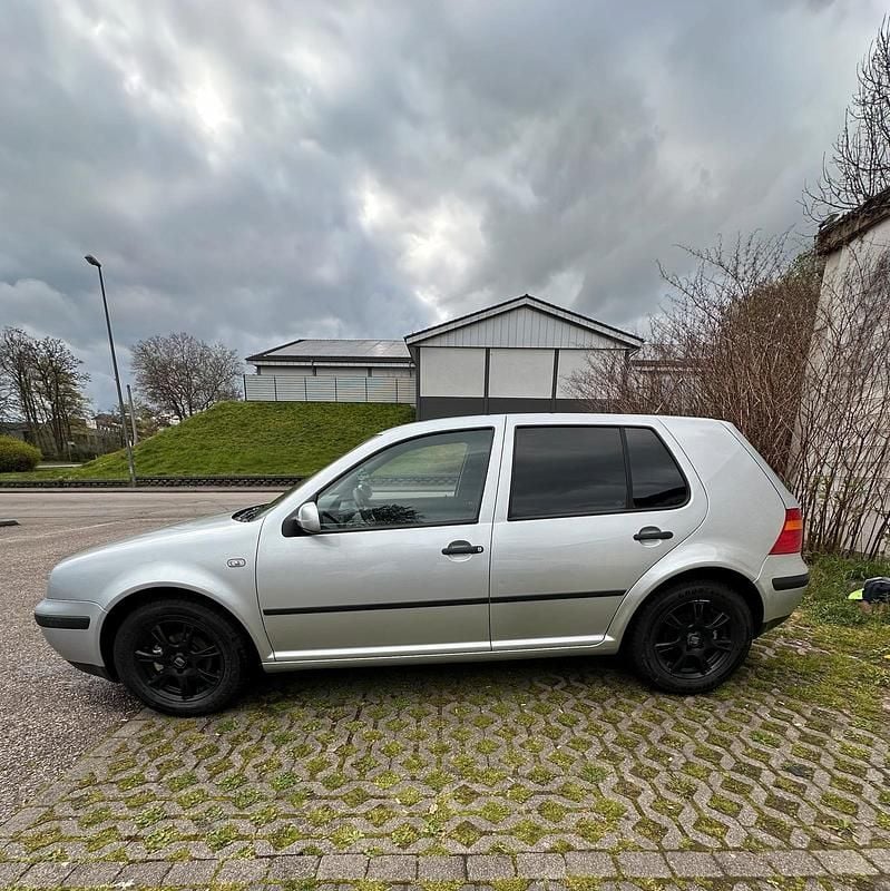 Gebraucht VW Golf IV 75 PS (55 kW) 2003 Grau Kleinwagen