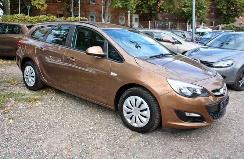 Gebraucht Opel Astra Style 116 PS (85 kW) 2016 Braun Kombi