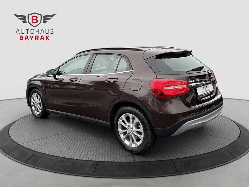 Gebraucht Mercedes GLA200 156 PS (114 kW) 2014 Braun SUV