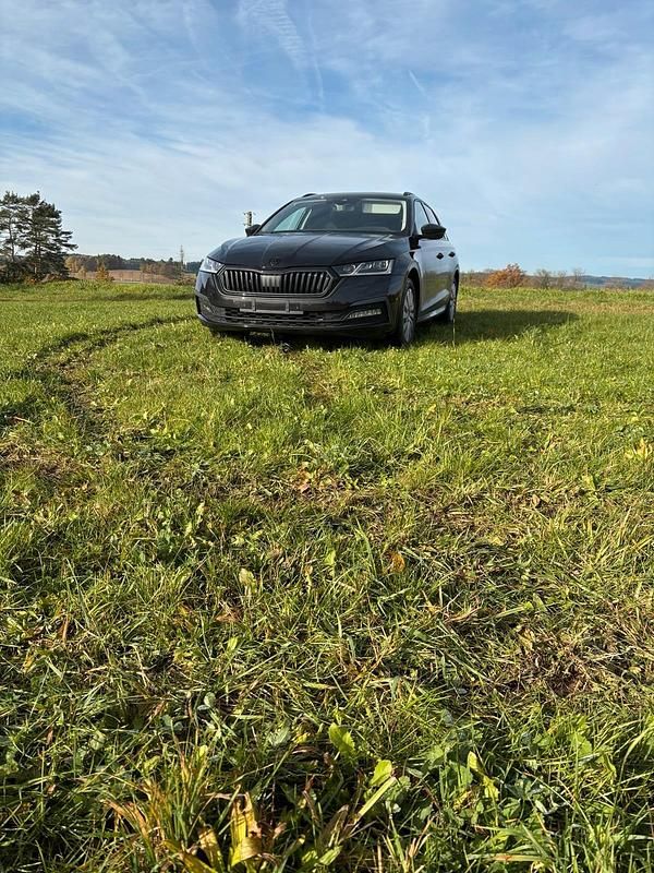 Gebraucht Skoda Octavia 150 PS (110 kW) 2022 Schwarz Kombi