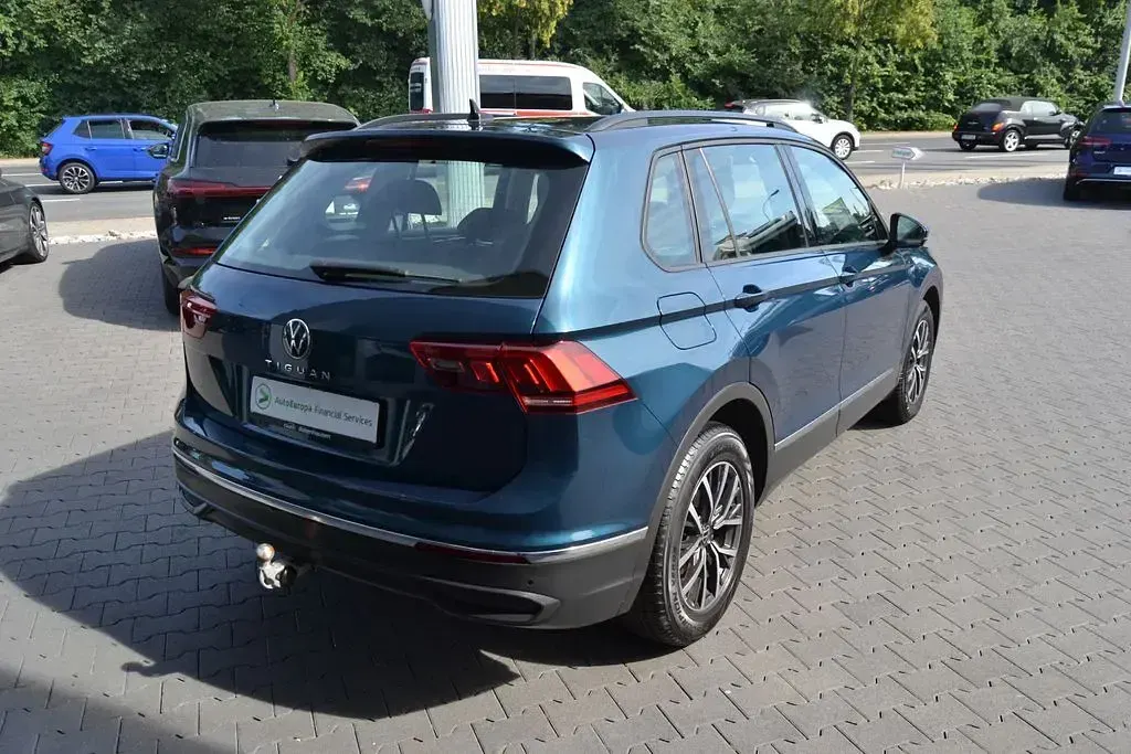 Gebraucht VW Tiguan Life 150 PS (110 kW) 2022 Blau SUV