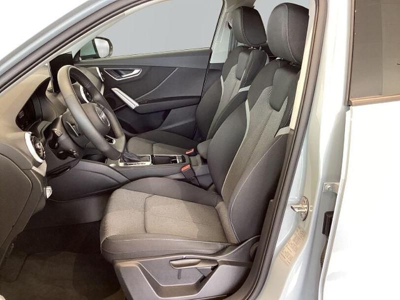 Gebraucht Audi Q2 Advanced Plus 150 PS (110 kW) 2024 Pfeilgrau perleffekt SUV