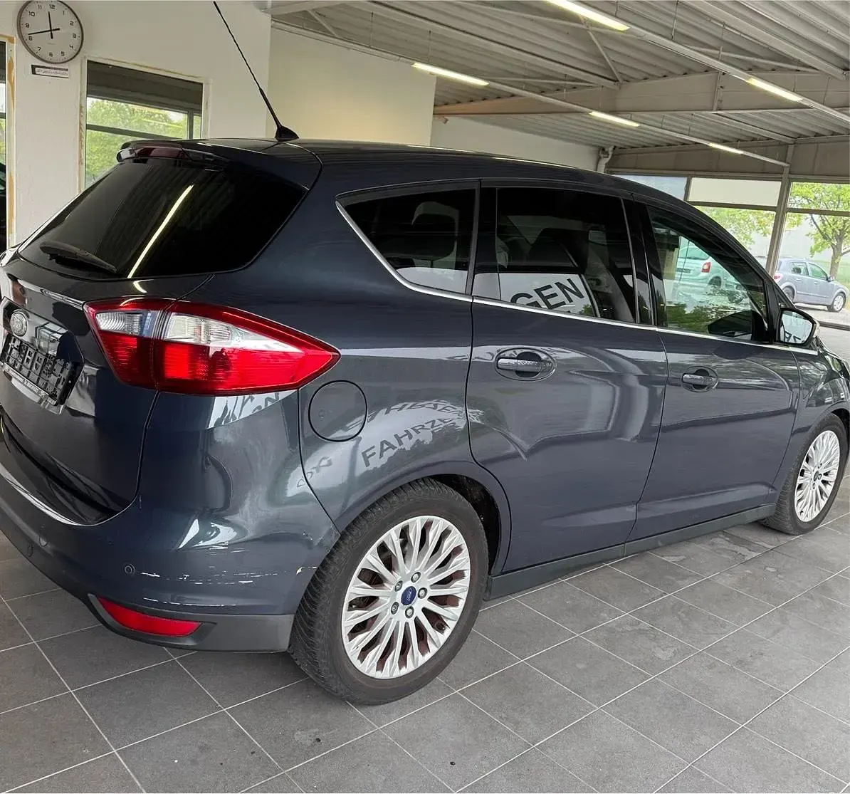 Gebraucht Ford C-MAX Titanium 140 PS (102 kW) 2011 Grau Van / Kleinbus