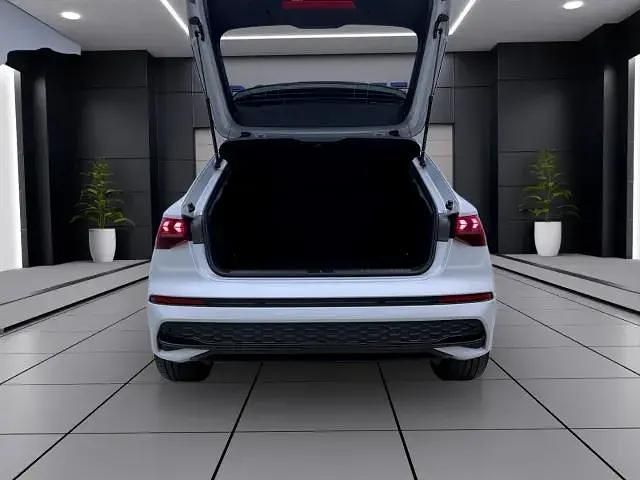 Second-hand Audi A3 Advanced 116 CP (85 kW) 2025 Alb Berlinǎ