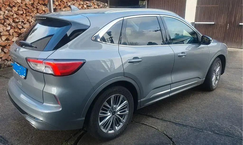 Gebraucht Ford Kuga Vignale 225 PS (165 kW) 2020 Grau SUV